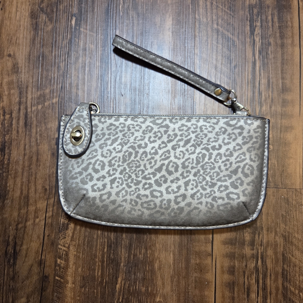 Leopard Print Tan Women's Wristlet Joy Susan - Picture 1 of 6